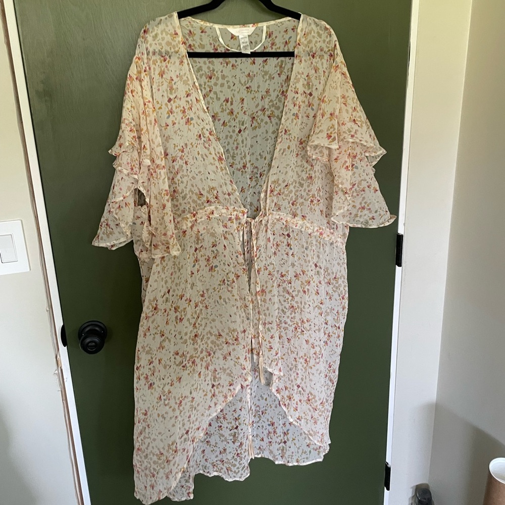 Lauren Conrad Floral Kimono